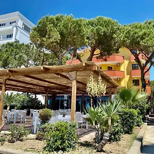 Enera 3*, Golem (Tirana) Albánie
